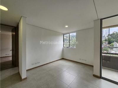 Apartamento de 2 alcobas en venta en Loma De San Jose, Sabaneta, 72 m² · foto 13 de 20