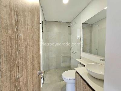 Apartamento de 2 alcobas en venta en Loma De San Jose, Sabaneta, 72 m² · foto 17 de 20