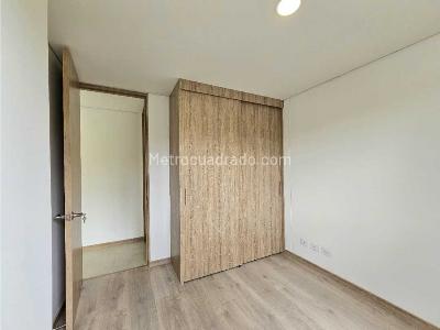 Apartamento de 2 alcobas en venta en Loma De San Jose, Sabaneta, 72 m² · foto 20 de 20