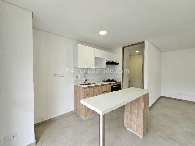 Apartamento de 2 alcobas en venta en Loma De San Jose, Sabaneta, 72 m² · foto 6 de 20