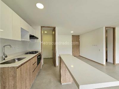 Apartamento de 2 alcobas en venta en Loma De San Jose, Sabaneta, 72 m² · foto 8 de 20