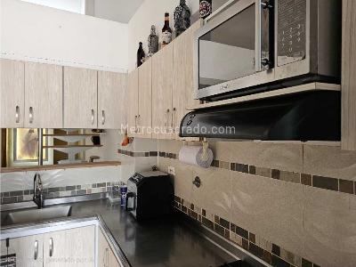 Apartamento de 3 alcobas en venta en La Castellana, Medellín, 112 m² · foto 13 de 20