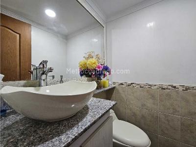 Apartamento de 3 alcobas en venta en La Castellana, Medellín, 112 m² · foto 16 de 20