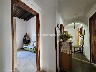 Apartamento de 3 alcobas en venta en Laureles, Medellín, 107 m² · foto 13 de 20