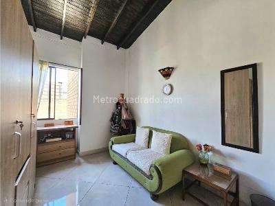 Apartamento de 3 alcobas en venta en Laureles, Medellín, 107 m² · foto 14 de 20
