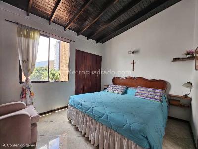 Apartamento de 3 alcobas en venta en Laureles, Medellín, 107 m² · foto 17 de 20