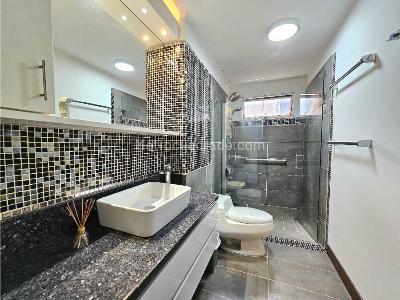 Apartamento de 3 alcobas en venta en Laureles, Medellín, 174 m² · foto 13 de 20