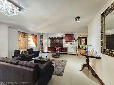 Apartamento de 3 alcobas en venta en Laureles, Medellín, 174 m² · foto 2 de 20
