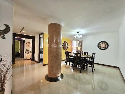 Apartamento de 3 alcobas en venta en Laureles, Medellín, 174 m² · foto 4 de 20