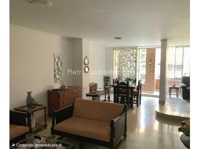 Apartamento en venta en Laureles, Medellín · foto 2 de 8