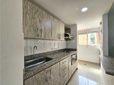 Apartamento de 3 alcobas en venta en Asdesillas, Sabaneta, 65 m² · foto 12 de 20