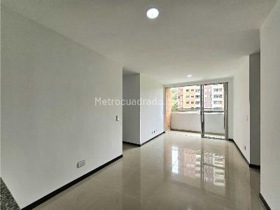 Apartamento de 3 alcobas en venta en Asdesillas, Sabaneta, 65 m² · foto 4 de 20