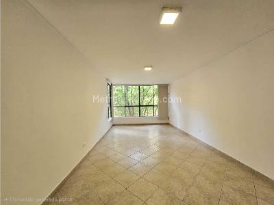 Apartamento de 3 alcobas en venta en Las Acacias, Medellín, 96 m² · foto 3 de 20