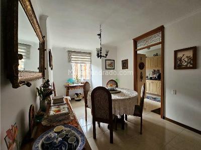 Apartamento de 3 alcobas en venta en Loma De Los Bernal, Medellín, 83 m² · foto 4 de 20