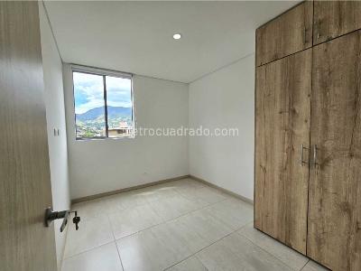 Apartamento de 3 alcobas en venta en Ditaires, Itagüí, 67 m² · foto 18 de 20