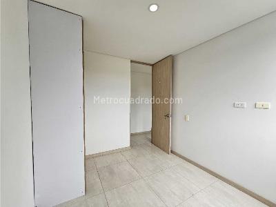 Apartamento de 3 alcobas en venta en Ditaires, Itagüí, 67 m² · foto 20 de 20