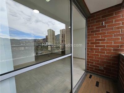 Apartamento de 3 alcobas en venta en Ditaires, Itagüí, 67 m² · foto 5 de 20