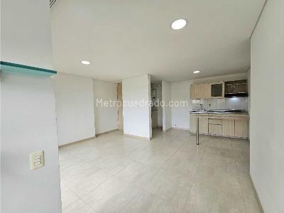 Apartamento de 3 alcobas en venta en Ditaires, Itagüí, 67 m² · foto 8 de 20