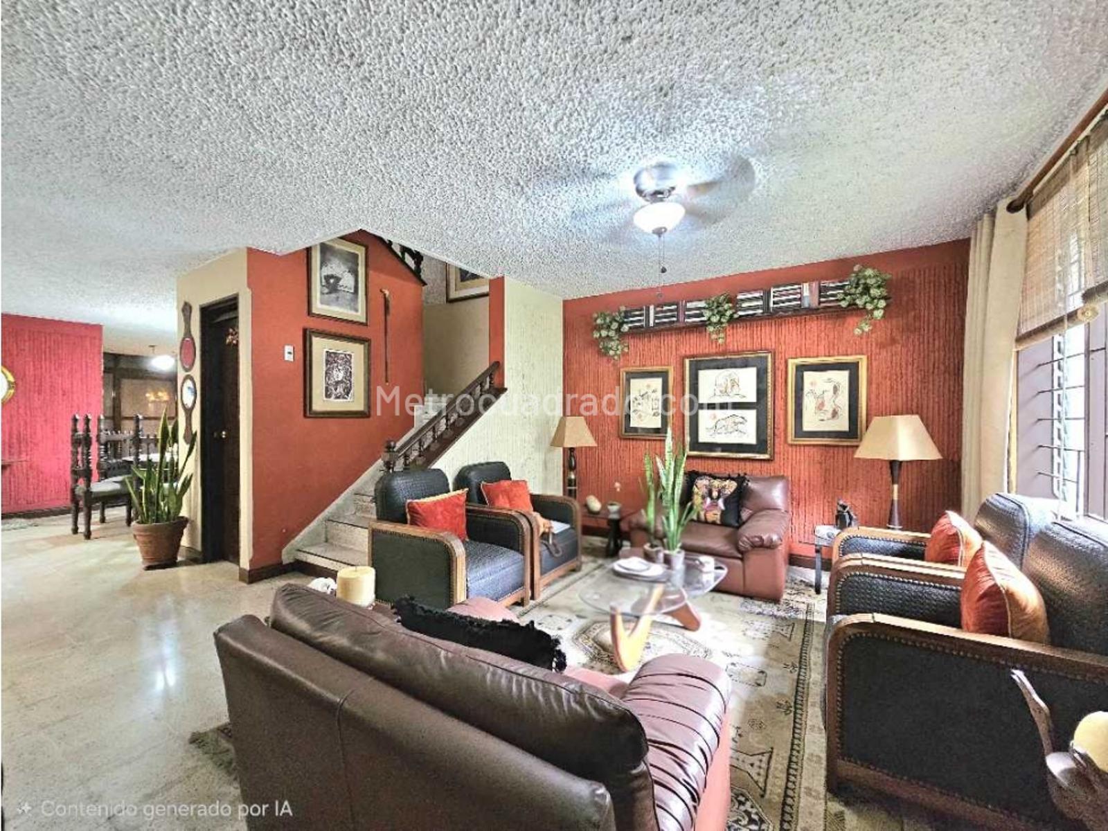 Casa de 5 habitaciones en venta en Belen Malibu, Medellín — imagen 1 de 20