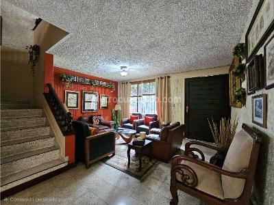 Casa de 5 alcobas en venta en Belen Malibu, Medellín, 360 m² · foto 4 de 20