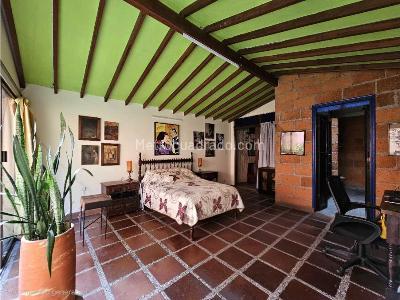 Casa de 5 alcobas en venta en Belen Malibu, Medellín, 360 m² · foto 9 de 20