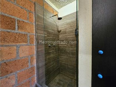 Casa de 5 alcobas en venta en Belen Malibu, Medellín, 360 m² · foto 13 de 20