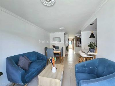 Apartamento en venta en Itagui, Itagüí · foto 2 de 20