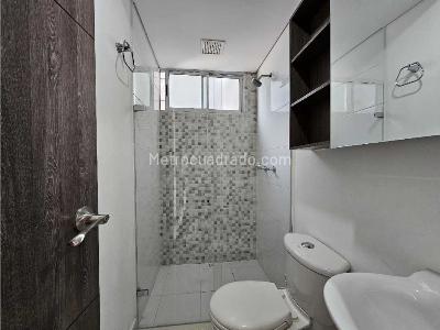 Apartamento de 2 alcobas en venta en Sabaneta, Sabaneta, 60 m² · foto 18 de 20