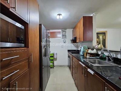 Apartamento en venta en La Castellana, Medellín · foto 4 de 20
