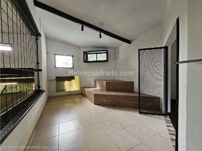 Casa de 4 alcobas en venta en San Lucas, Medellín, 293 m² · foto 2 de 20