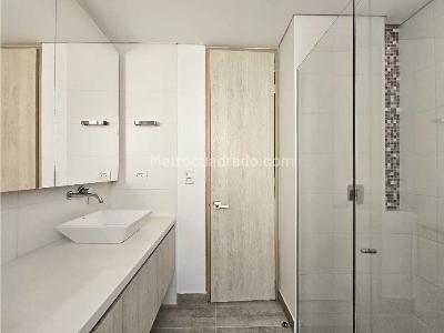 Apartamento de 3 alcobas en venta en Loma De Las Brujas, Envigado, 148 m² · foto 20 de 20