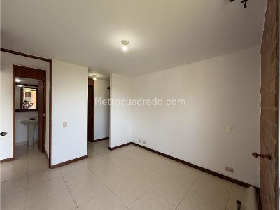 Apartaestudio en arriendo en El Poblado, Medellín · foto 11 de 19