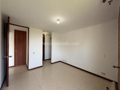 Apartaestudio en arriendo en El Poblado, Medellín · foto 12 de 19