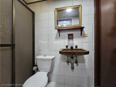 Casa de 5 alcobas en venta en Belen Alameda, Medellín, 303 m² · foto 14 de 20