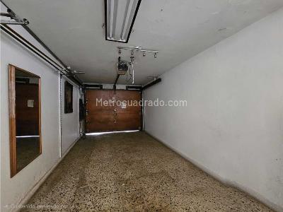 Casa de 5 alcobas en venta en Belen Alameda, Medellín, 303 m² · foto 6 de 20