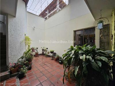 Casa de 5 alcobas en venta en Belen Alameda, Medellín, 303 m² · foto 8 de 20