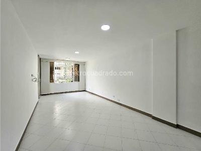 Apartamento de 2 alcobas en venta en Belen Miravalle, Medellín, 66 m² · foto 2 de 20