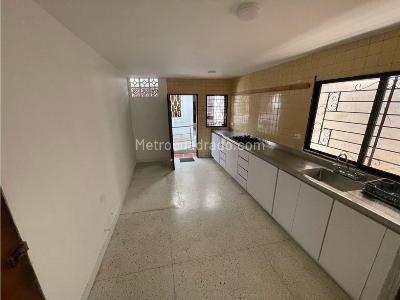 Casa de 5 alcobas en venta en El Prado, Santa Marta, 288 m² · foto 5 de 17