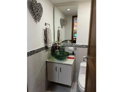 Apartamento de 3 alcobas en arriendo en El Poblado, Medellín, 180 m² · foto 4 de 19
