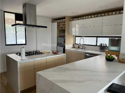 Casa de 3 alcobas en venta en Cajica, Cajicá, 200 m² · foto 3 de 18