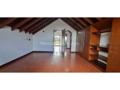 Casa de 3 alcobas en venta en Chia, Chía, 241 m² · foto 5 de 11