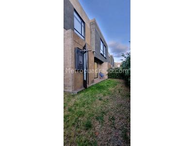 Casa en venta en Cajica, Cajicá · foto 2 de 19