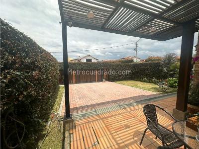 Casa en venta en Cajica, Cajicá · foto 2 de 17