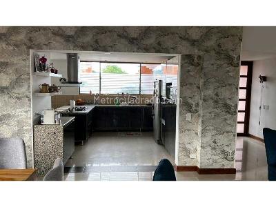 Casa de 3 alcobas en venta en Cajica, Cajicá, 215 m² · foto 2 de 20