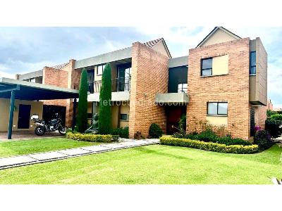 Casa de 4 alcobas en venta en Centro, Chía, 242 m² · foto 15 de 20