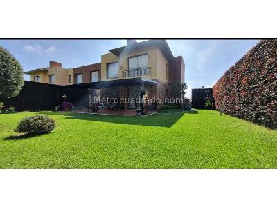 Casa de 3 alcobas en venta en Cajica, Cajicá, 220 m² · foto 2 de 20