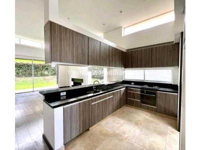 Casa de 3 alcobas en venta en Cajica, Cajicá, 200 m² · foto 12 de 14