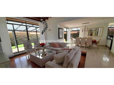 Casa de 3 alcobas en venta en Cajica, Cajicá, 200 m² · foto 2 de 14