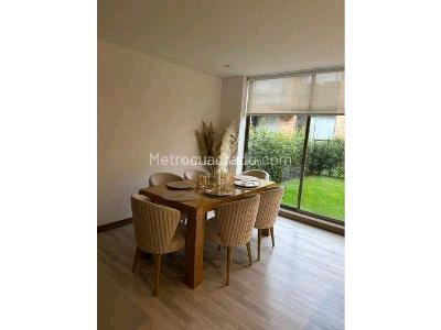 Casa de 3 alcobas en venta en Chia, Chía, 117 m² · foto 2 de 11