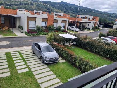 Casa en venta en Cajica, Cajicá · foto 3 de 13